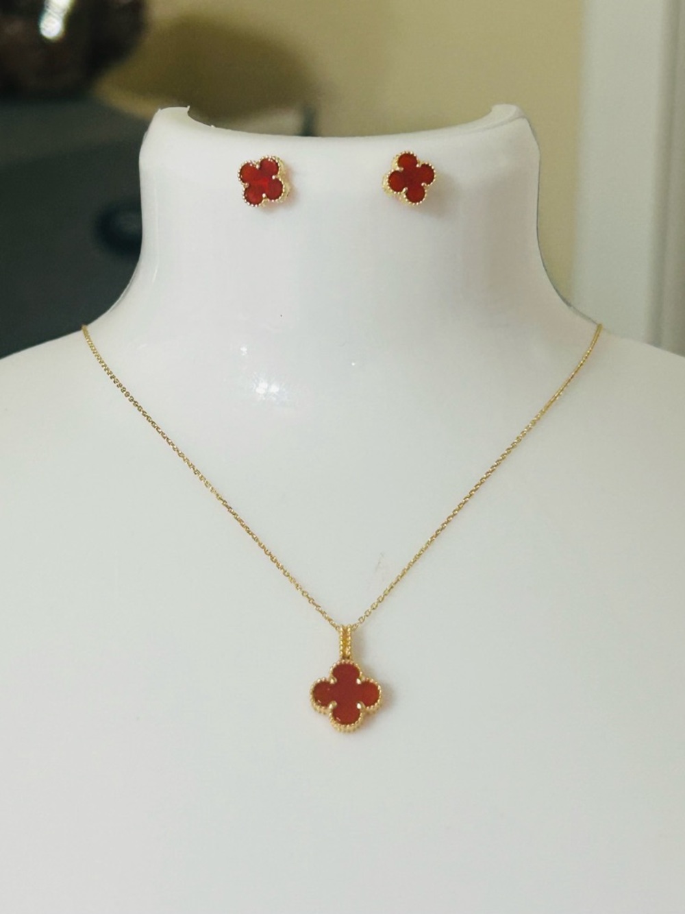 Carnelian clover necklace and earrings set
